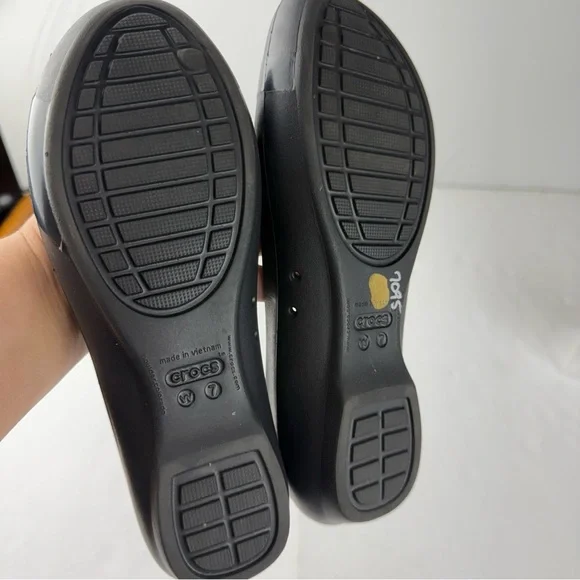 Crocs Womens 7 Black Gianna Ballet Flat Slip On Comfort Shoe - Picture 5 of 6